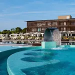 Готель Lino Delle Fate Eco 4*